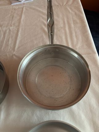 Antiche scatole per alimenti in acciaio inossidabile