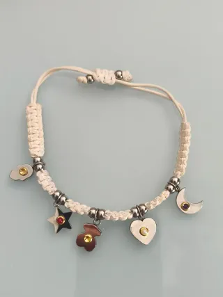 Pulsera ajustable con charms