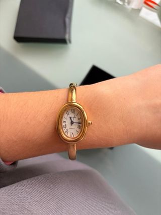 Reloj Oval Dorado