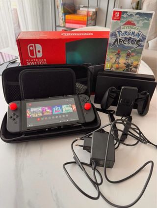 Nintendo Switch + Pokémon Legends: Arceus