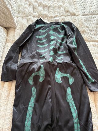 Disfraz esqueleto con cola Talla S (110-122 cm) 6€