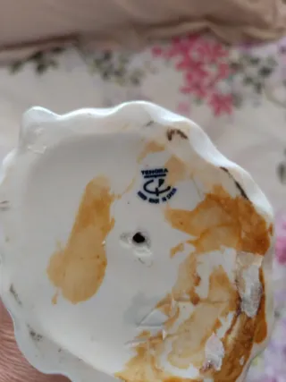 Figura de porcelana mujer azul y blanco