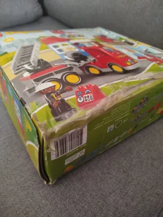 Camión Bomberos LEGO Duplo con Figura