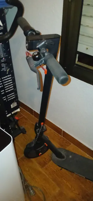 Patinete eléctrico casi nuevo