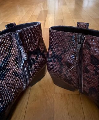 Botines Animal Print Tacón Bajo Gloria Ortiz N. 37