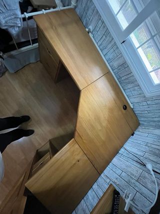 Scrivania in legno massello