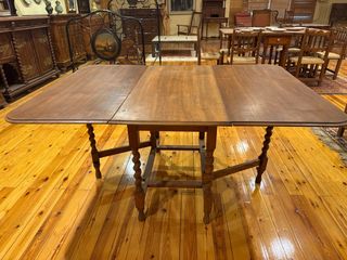 Mesa de roble plegable S.XIX