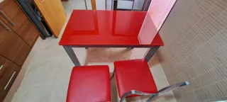 Mesa y 4 sillas cocina cristal y metal