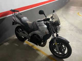 Suzuki GSR 600 (2006) 100cv