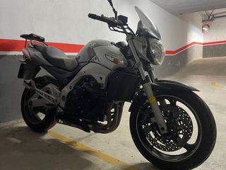Suzuki GSR 600 (2006) 100cv