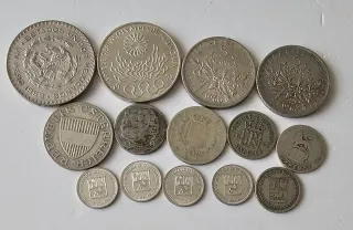Lote de 14 monedas de plata.