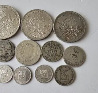 Lote de 14 monedas de plata.