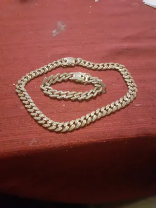 Conjunto Collar y Pulsera Dorado