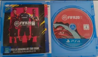 PS4 (PlayStation 4) + 3 Giochi