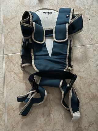 Mochila Portabebés Chicco Go 2-8 kg