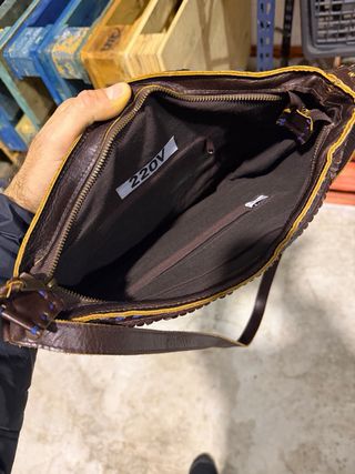 Bolso Cuero Genuino Bordado marca 220V