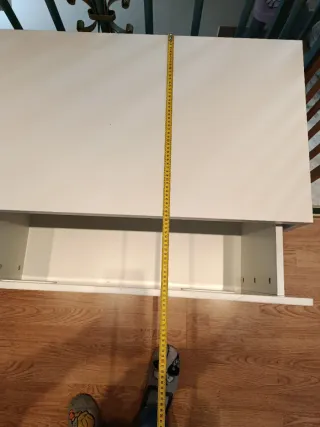 Cajón auxiliar blanco para juguetes.