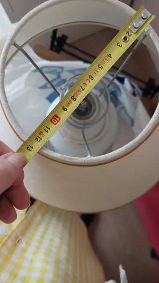 Lámpara de mesa cerámica y tela