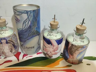 Lotto 4 bottiglie gin JRose vuote + scatola