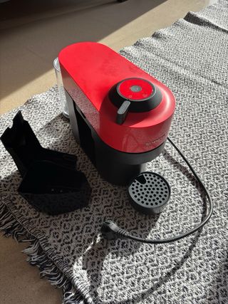 Cafetera Nespresso Vertuo Pop Roja