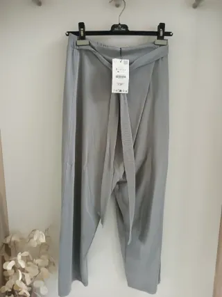 Pantalones grises talla S
