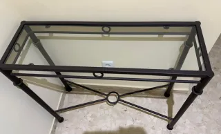 Mesa recibidor cristal y metal