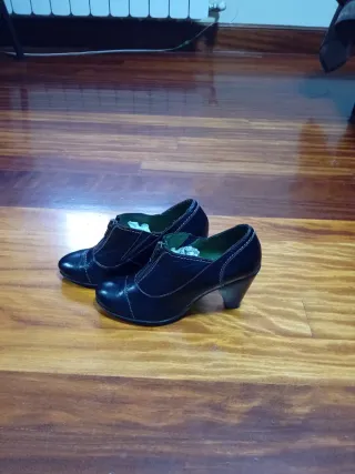 Zapatos Wonders Tacon Cuero Negro