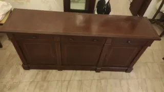 Aparador de madera maciza