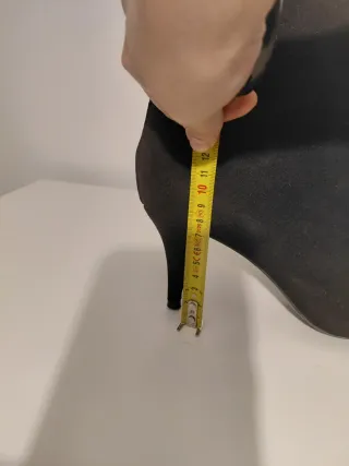 Botines negros de tacón