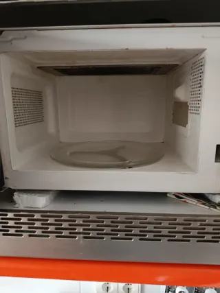 Se venden microondas 20€cada uno,urge vender