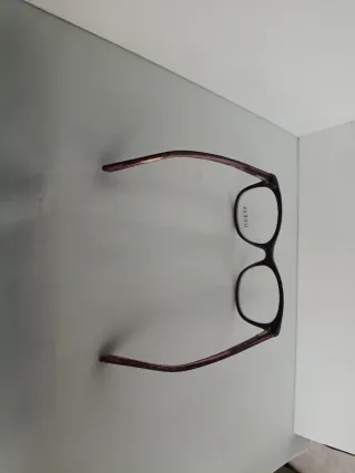 Gafas Guess Morado Brillante