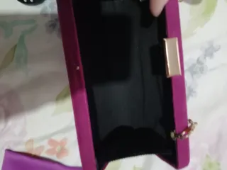 Vestido fiesta y bolso pedrería