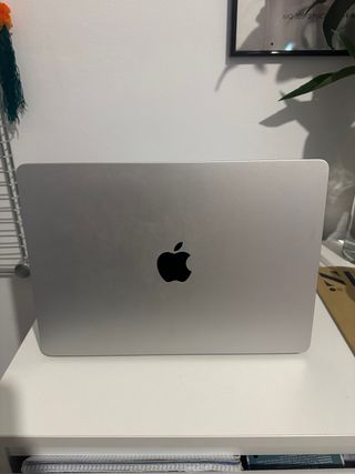MacBook Air M2 2022 8GB