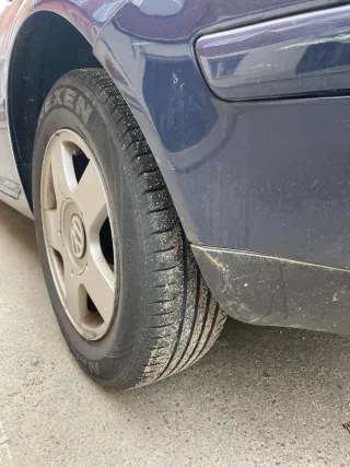 Volkswagen Golf 2000