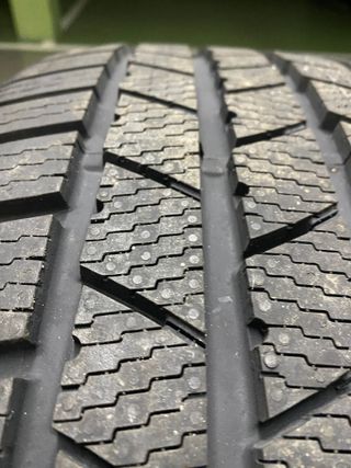 Neumático Continental CrossContact Winter 275/45