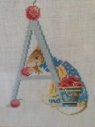 Cuadro Punto de Cruz Letra A