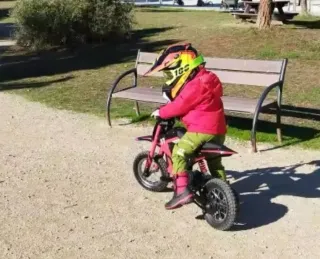 Moto Eléctrica Infantil Motocross Azul y Blanca