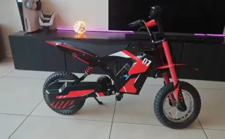 Moto Eléctrica Infantil Motocross Azul y Blanca