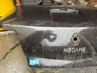 Portón trasero Renault Megane