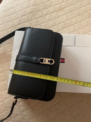 Bolso bandolera Tommy Hilfiger negro