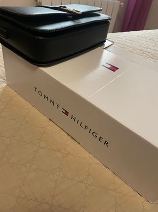 Bolso bandolera Tommy Hilfiger negro