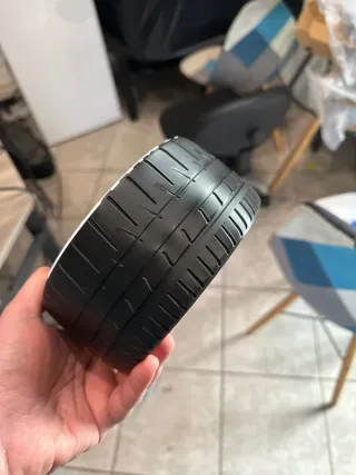 Svuota tasche a forma di pneumatico Pirelli Abarth