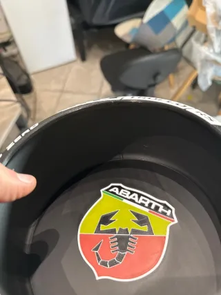 Svuota tasche a forma di pneumatico Pirelli Abarth