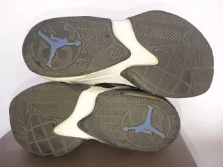 Zapatillas Nike Air Jordan Negras y Blancas