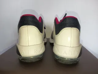 Zapatillas Nike Air Jordan Negras y Blancas