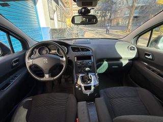 Peugeot 5008 2016