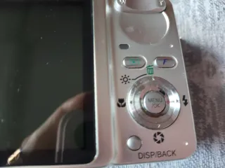 Cámara Fujifilm FinePix F650 Digital 6MP