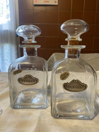 Vecchie bottiglie cristallo targhe argento 800