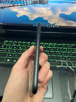 iPhone SE 3ª Gen (2022) Negro Open for trades Nin2