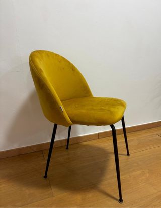 Silla de comedor amarilla y negra